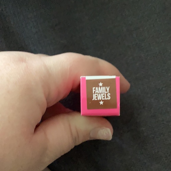 Velour liquid lipstick - Picture 2 of 3